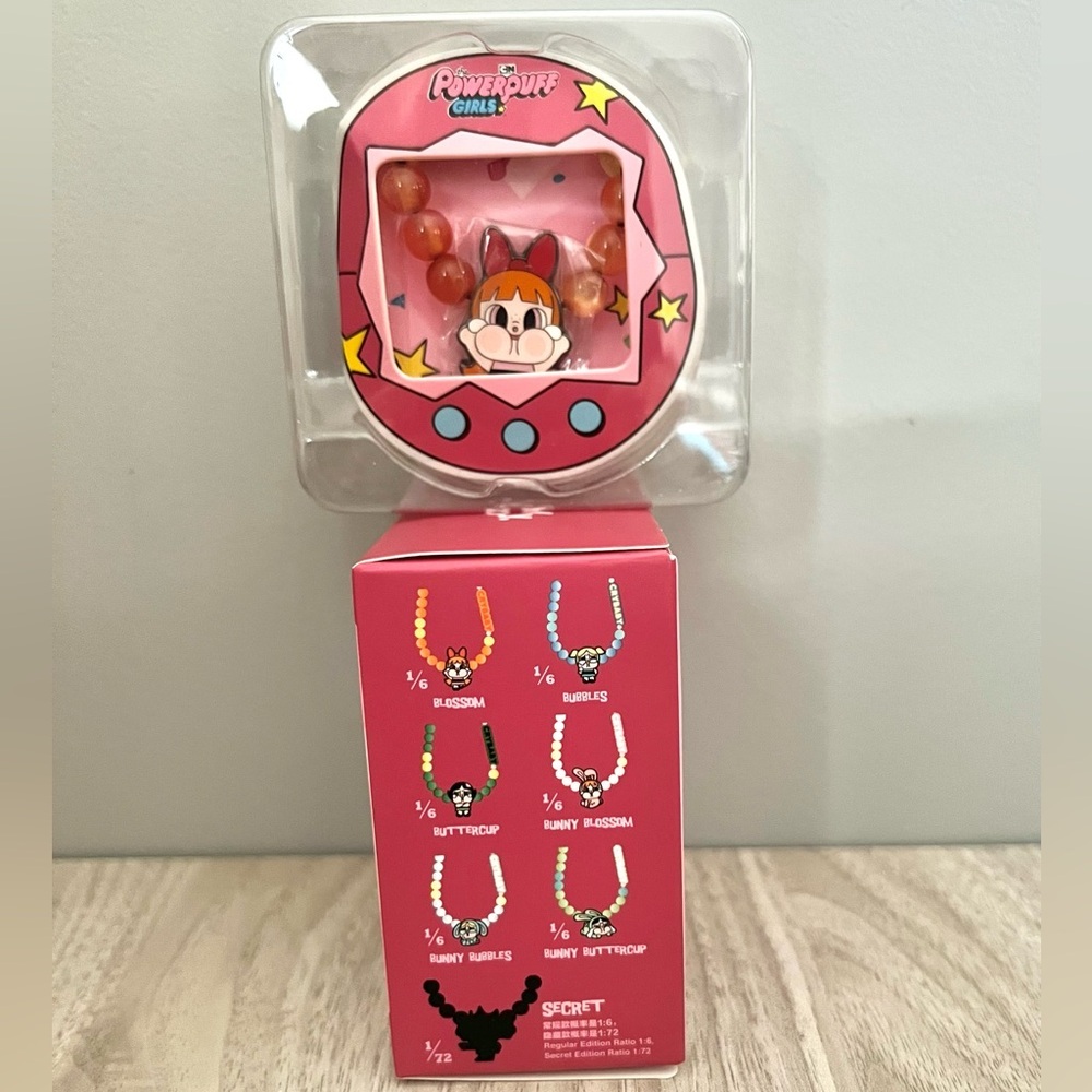 *UNAVAILABLE*Pop Mart Crybaby x Powerpuff Girls Phone Charm - Flower Flower - Picture 3 of 6